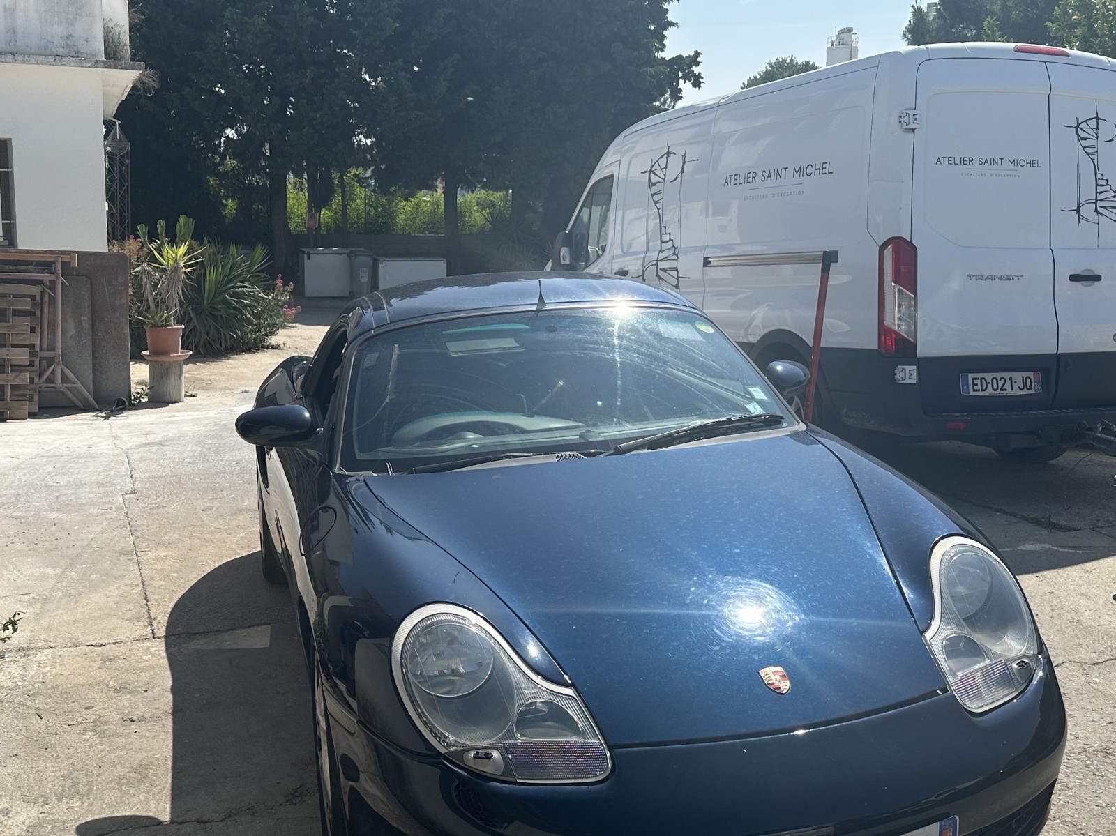  Garage à Vendargues pour révision et changement de pneus sur une Porsche 